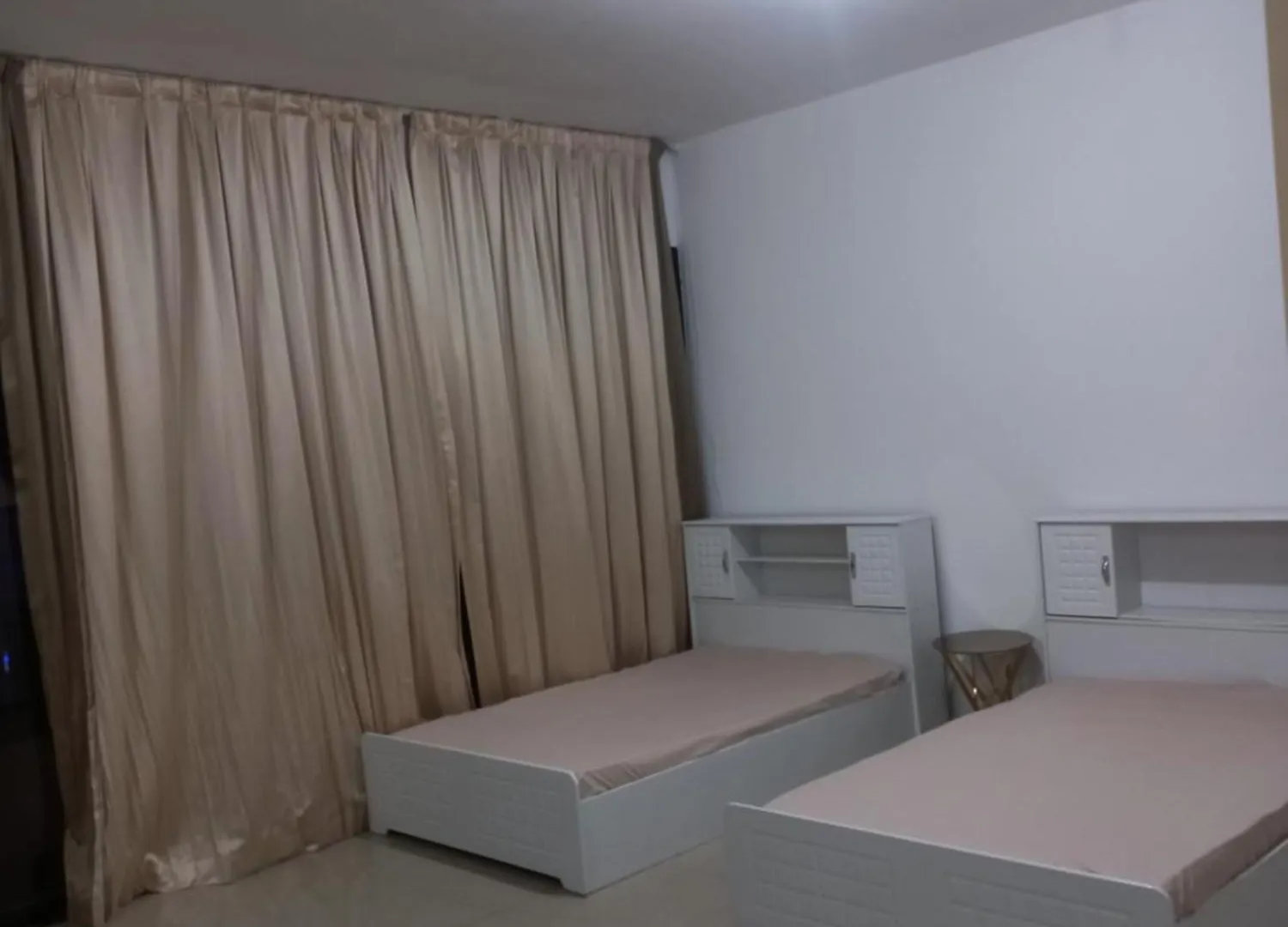 Homestay Dos #Family Room Away Fr0M Home Abu Dhabi
